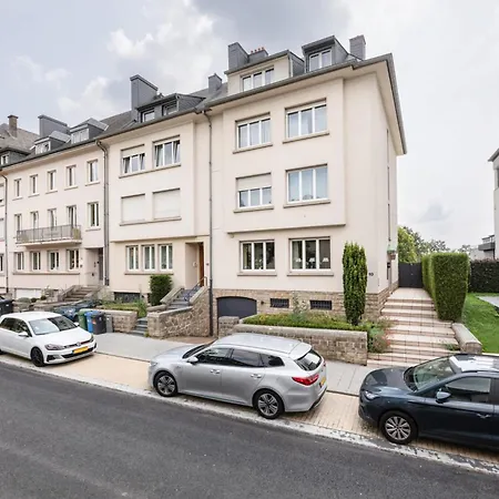 Appartement Elegant 1br With Full Kitchen & Workspace