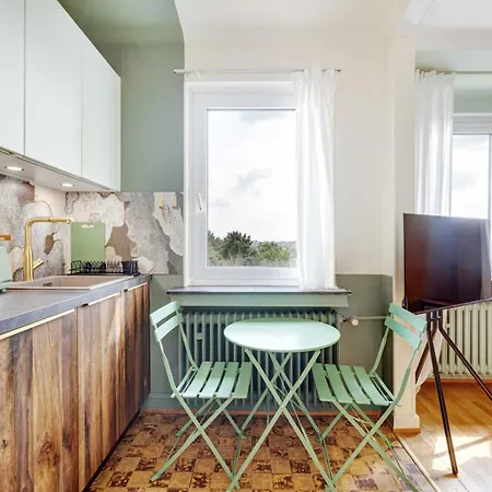 Appartement Elegant 1br With Full Kitchen & Workspace